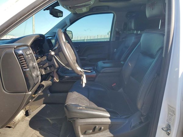 2018 CHEVROLET SILVERADO LT — DENT