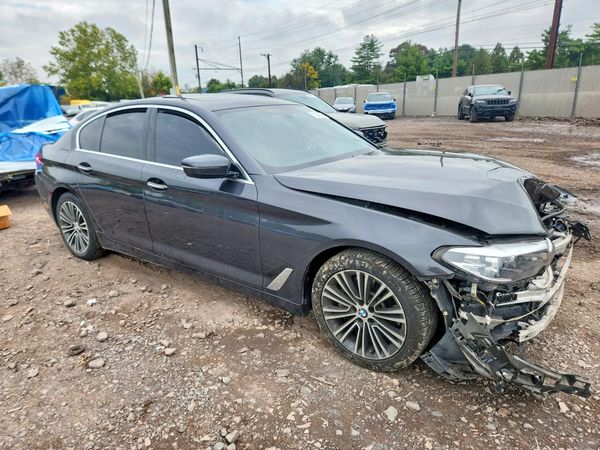 2017 BMW 5 SERIES xDrive — Passenger 3/4