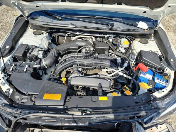 2019 SUBARU CROSSTREK — Engine bay
