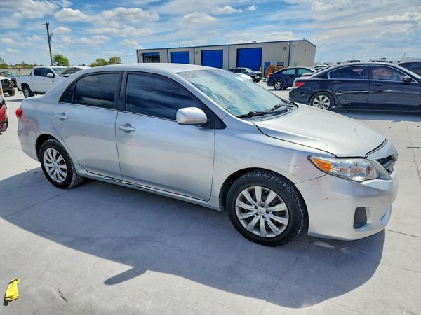 2013 TOYOTA COROLLA — Passenger 3/4