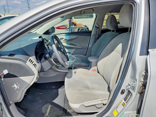 2013 TOYOTA COROLLA — DENT