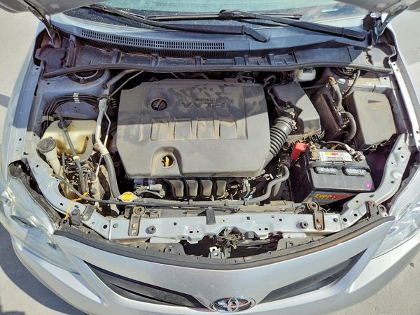 2013 TOYOTA COROLLA — Engine bay