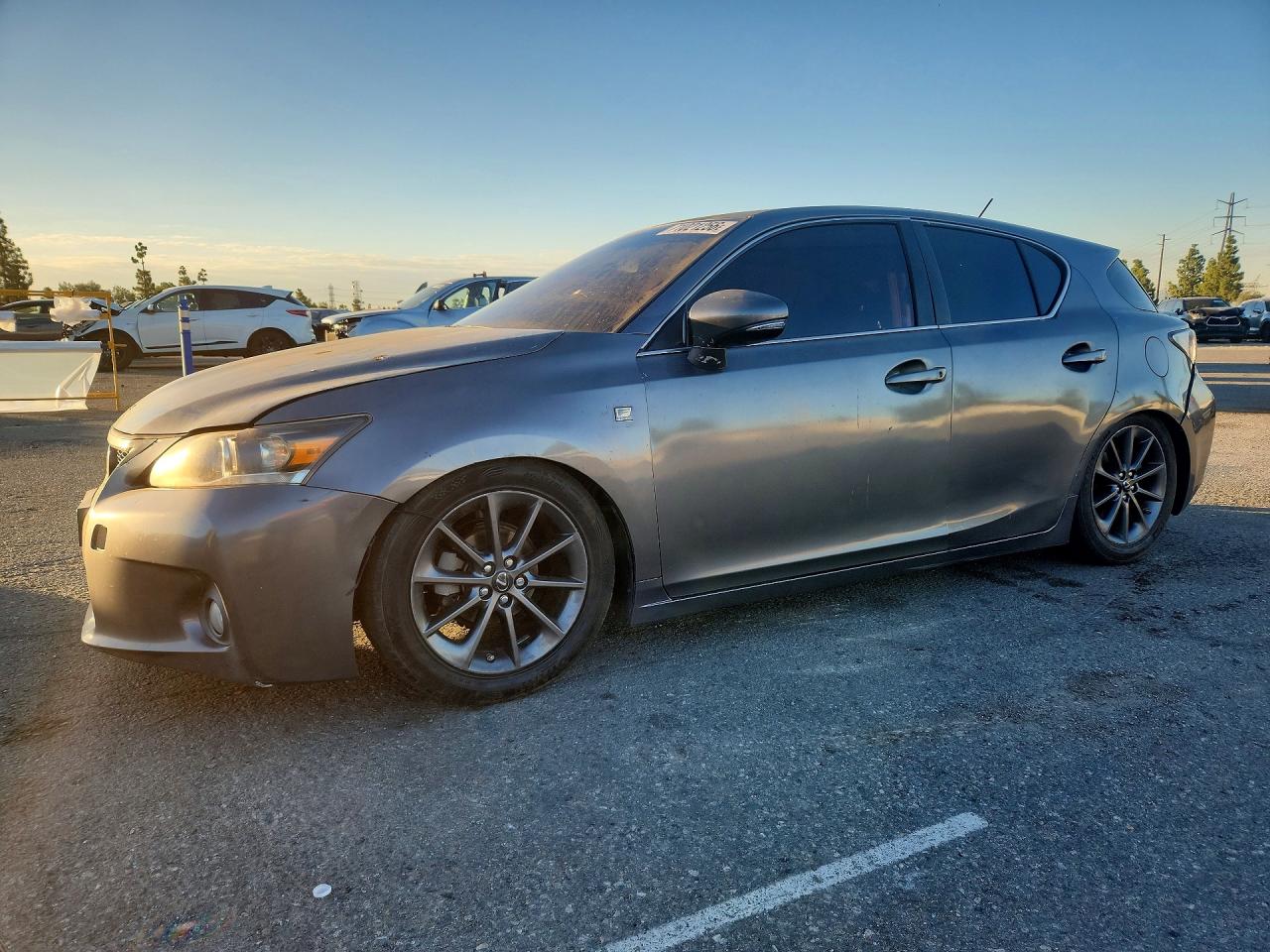 2013 LEXUS CT 200 200h — Front 3/4