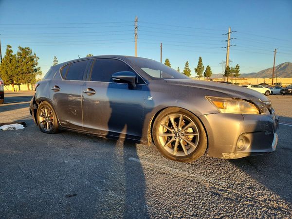 2013 LEXUS CT 200 200h — Passenger 3/4