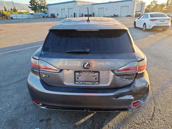2013 LEXUS CT 200 200h — DIRR