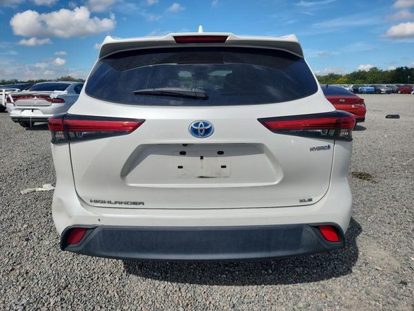 2022 TOYOTA HIGHLANDER XLE — DIRR