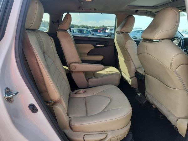 2022 TOYOTA HIGHLANDER XLE — PSRS