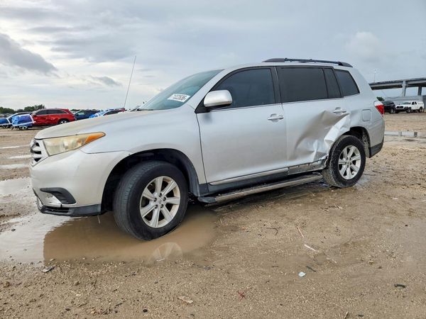 2012 TOYOTA HIGHLANDER Base/Hybrid — Front 3/4