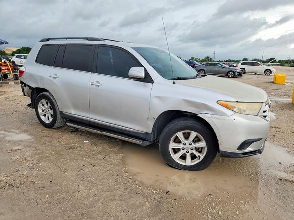 2012 TOYOTA HIGHLANDER Base/Hybrid — Passenger 3/4