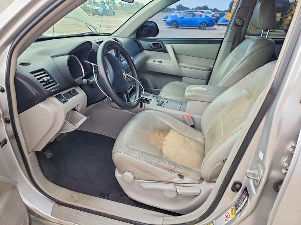 2012 TOYOTA HIGHLANDER Base/Hybrid — DENT