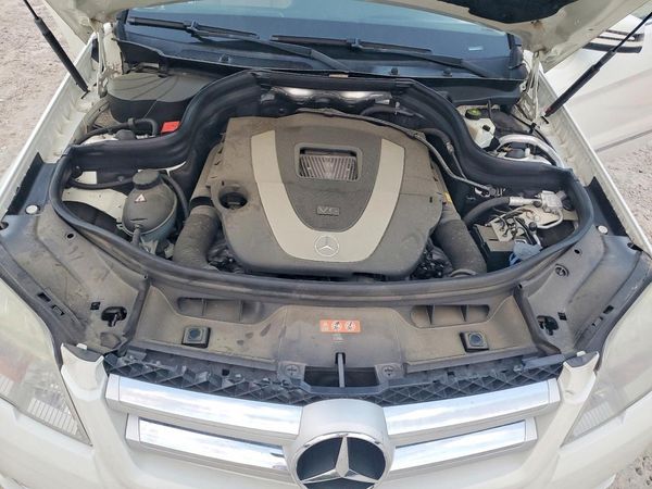 2012 MERCEDES-BENZ GLK-CLASS GLK350 4-MATIC — Engine bay