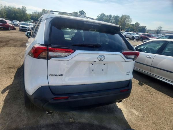 2021 TOYOTA RAV4 XLE — DIRR