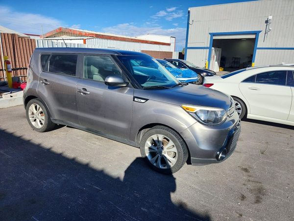 2016 KIA SOUL Exclaim — Passenger 3/4