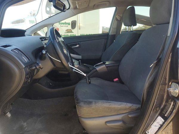 2013 TOYOTA PRIUS — DENT