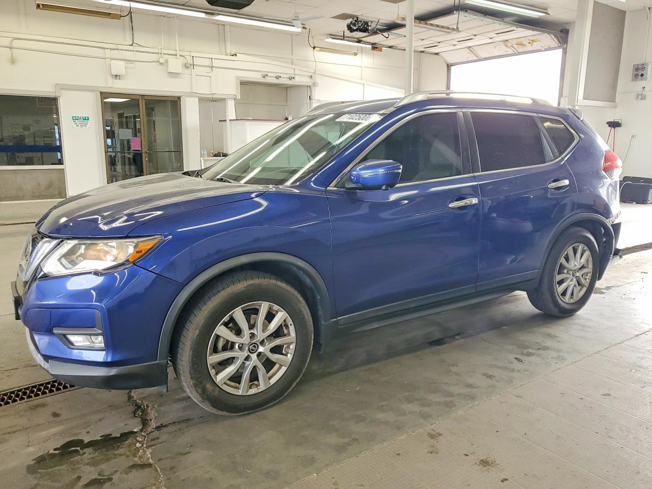 2018 NISSAN ROGUE — Front 3/4