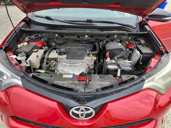 2016 TOYOTA RAV4 SE (S Grade) — Engine bay