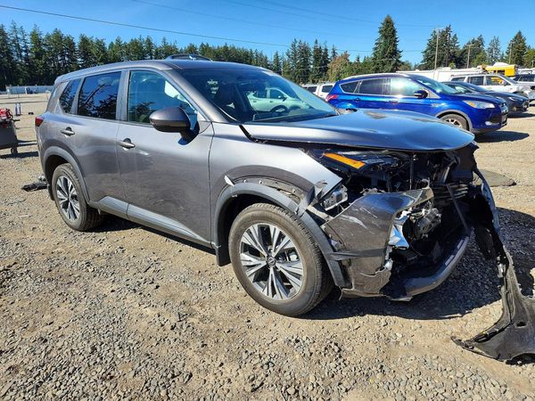 2022 NISSAN ROGUE SV — Passenger 3/4