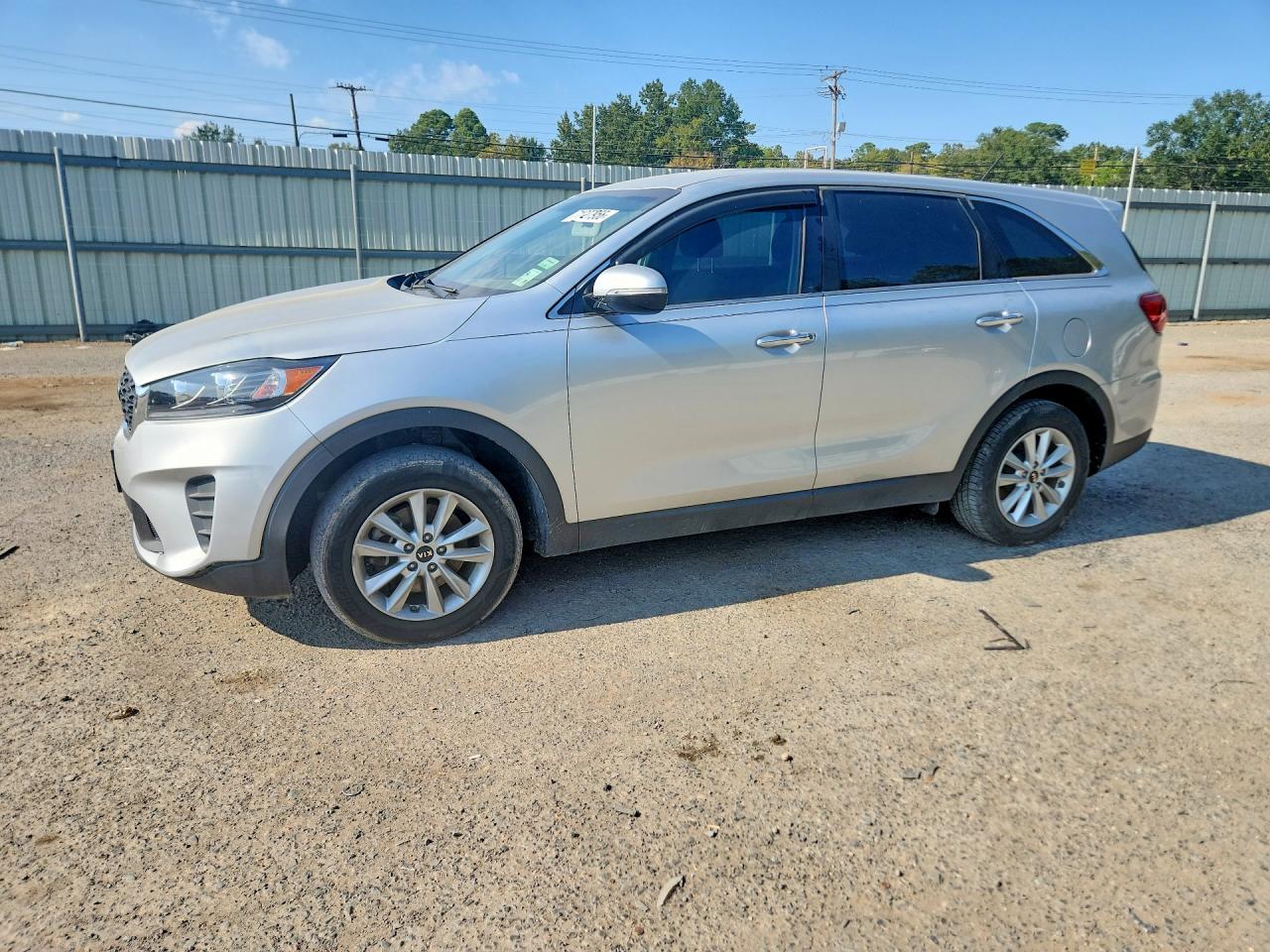 2020 KIA SORENTO L, LX, S — Front 3/4