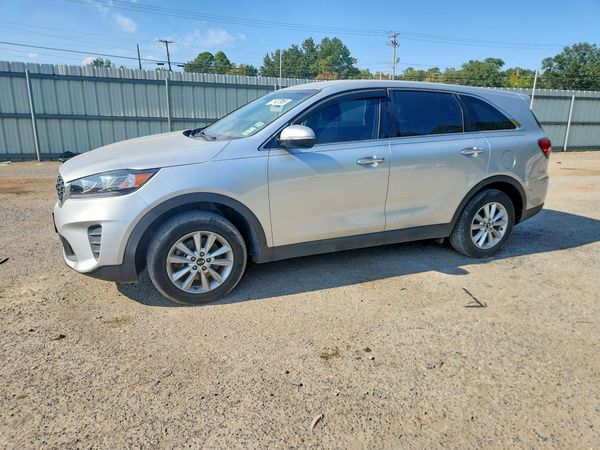 2020 KIA SORENTO L, LX, S — Front 3/4