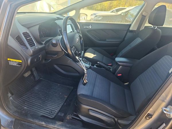 2017 KIA FORTE EX — DENT