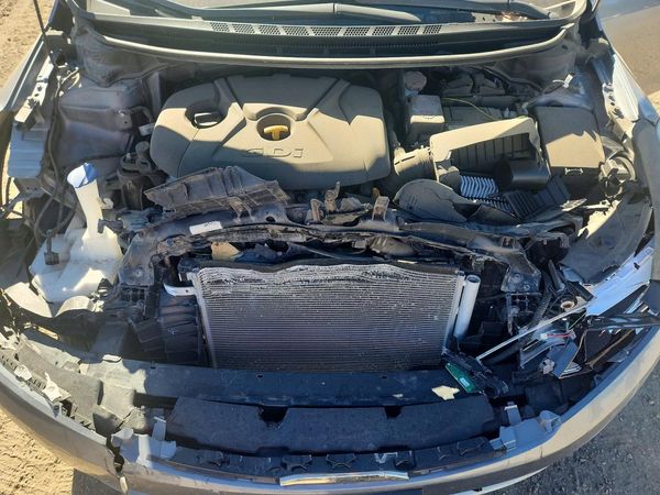 2017 KIA FORTE EX — Engine bay