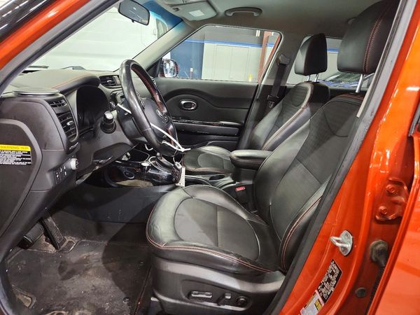 2018 KIA SOUL Exclaim — DENT