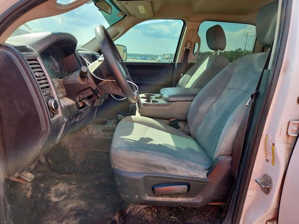 2018 RAM 2500 ST — DENT