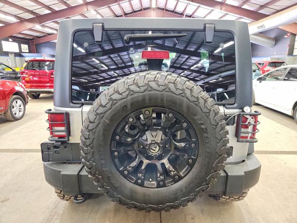 2015 JEEP WRANGLER UNLIMITED Rubicon — DIRR