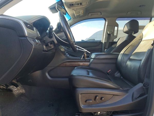 2019 CHEVROLET SUBURBAN LT — DENT