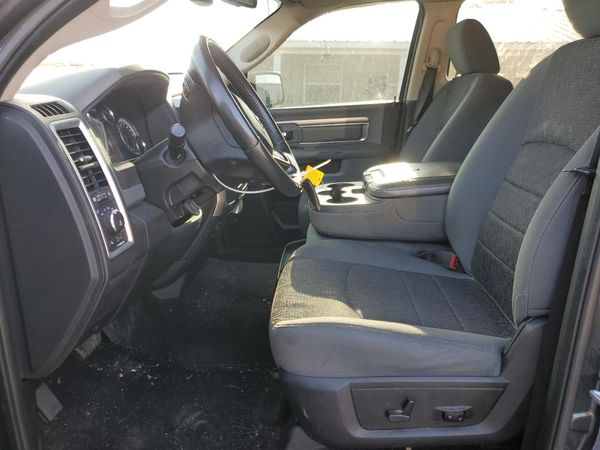 2016 RAM 1500 SLT