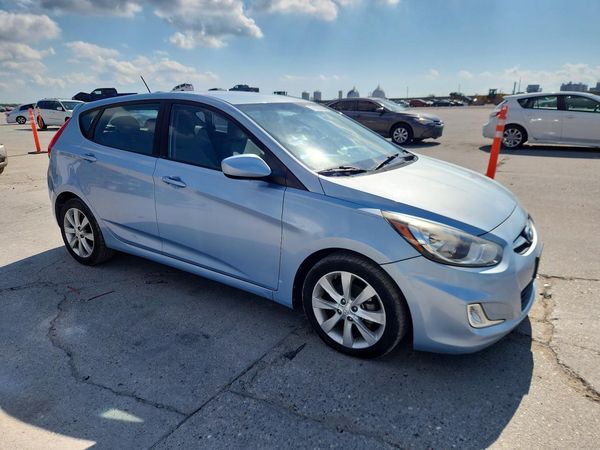 2012 HYUNDAI ACCENT GLS (Middle grade) — Passenger 3/4