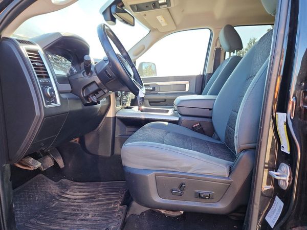 2017 RAM 2500 SLT — DENT