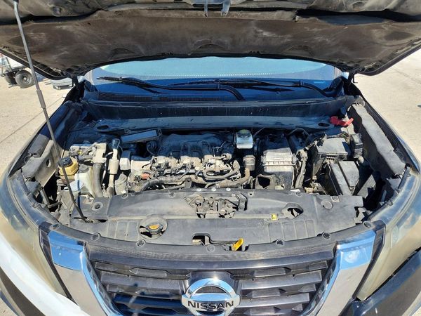2019 NISSAN PATHFINDER — Engine bay