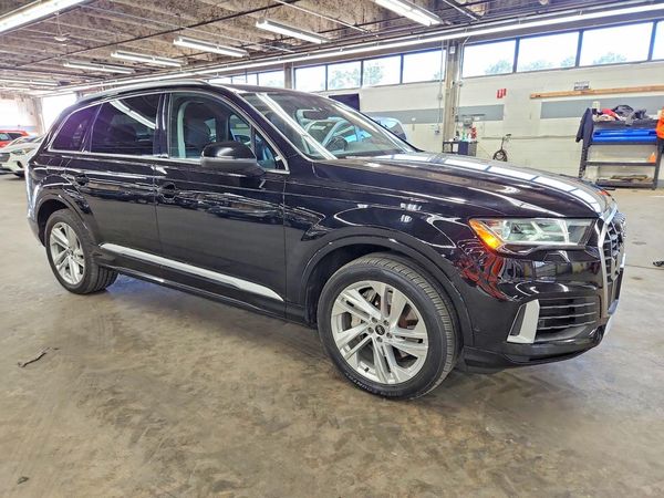 2021 AUDI Q7 quattro Premium Plus — Passenger 3/4