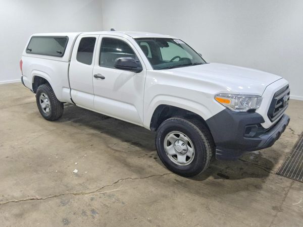 2022 TOYOTA TACOMA SR5 — Passenger 3/4