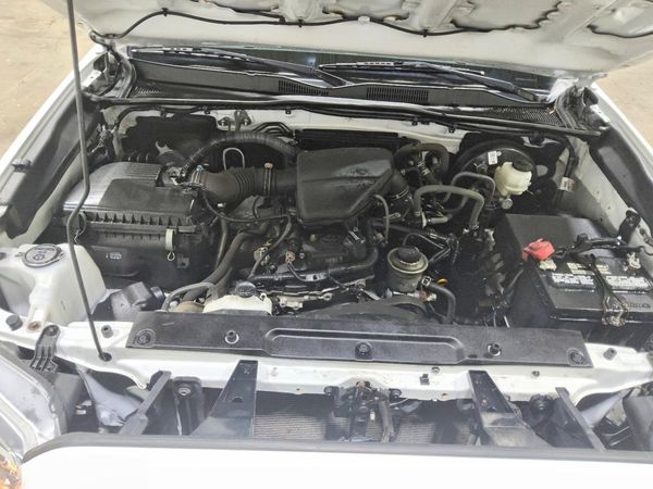 2022 TOYOTA TACOMA SR5 — Engine bay