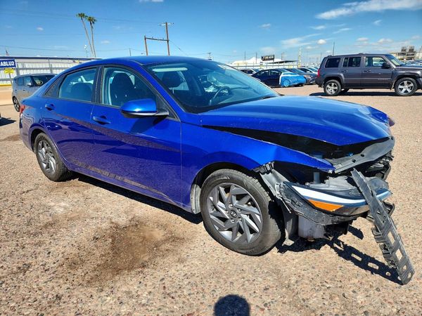 2024 HYUNDAI ELANTRA SEL — Passenger 3/4