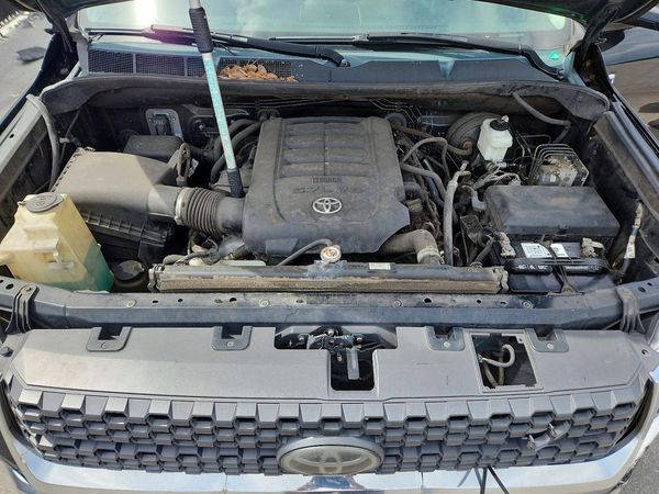 2021 TOYOTA TUNDRA SR5 grade — Engine bay