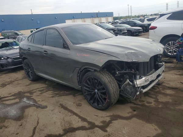 2022 BMW X6 xDrive40i — Passenger 3/4