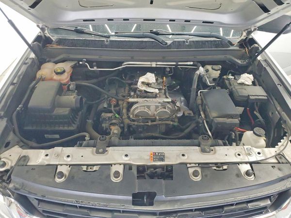 2020 CHEVROLET COLORADO Work Truck — Engine bay