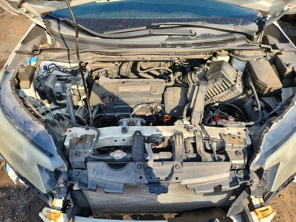 2015 HONDA CRV LX — Engine bay