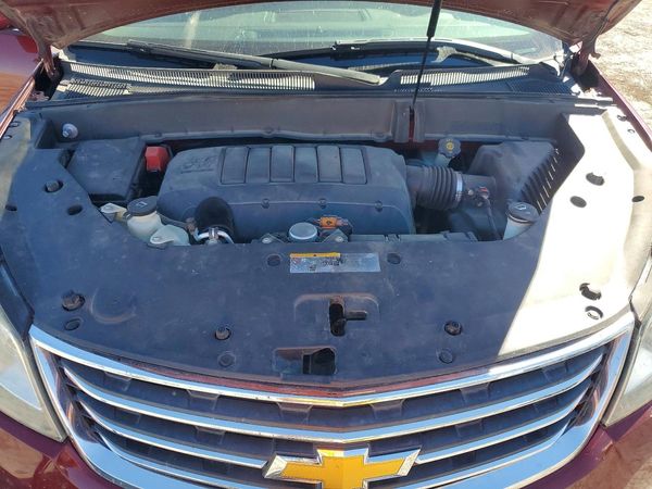 2015 CHEVROLET TRAVERSE 2LT — Engine bay