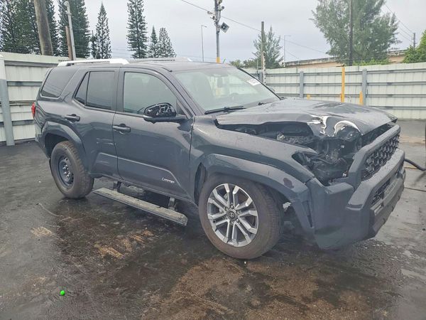 2025 TOYOTA 4RUNNER — Passenger 3/4