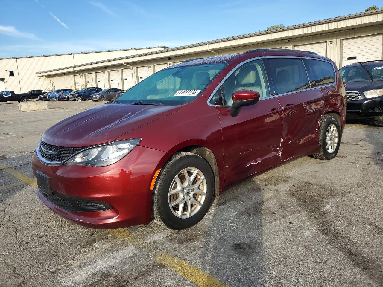 2021 CHRYSLER VOYAGER LXI — Front 3/4