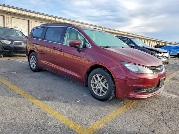 2021 CHRYSLER VOYAGER LXI — Passenger 3/4