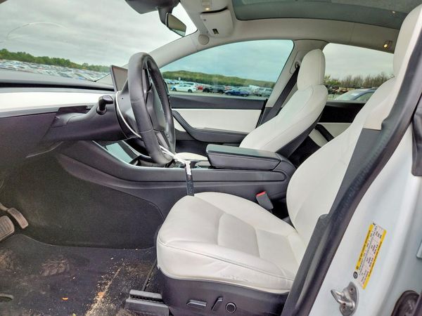 2021 TESLA MODEL Y — DENT