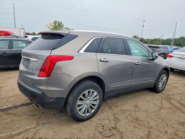 2017 CADILLAC XT5 Luxury — PSRA