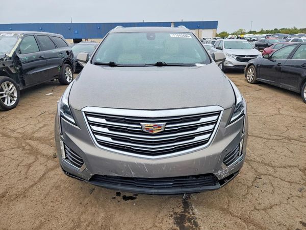 2017 CADILLAC XT5 Luxury — DIRF