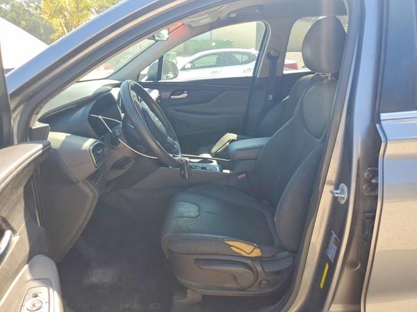 2019 HYUNDAI SANTA FE SE — DENT