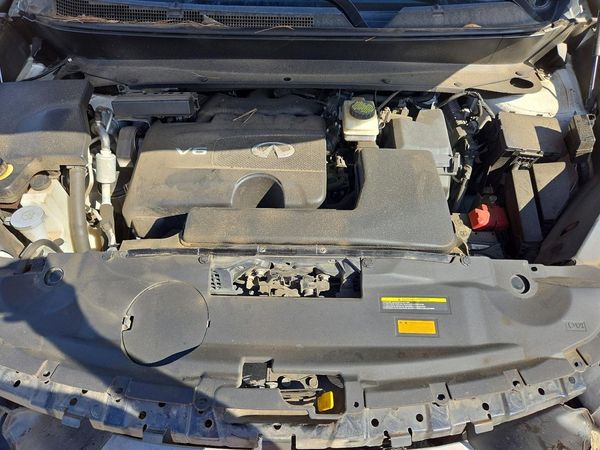 2020 INFINITI QX60 — Engine bay